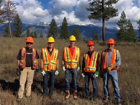 Canfor Sales and Marketing Employees on Field Tour